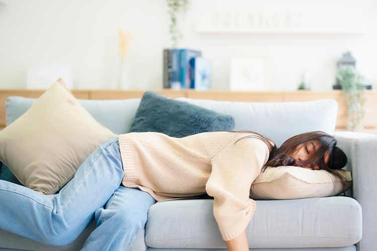 生理痛を飲み物で和らげるには？おすすめの成分と避けるべき飲料