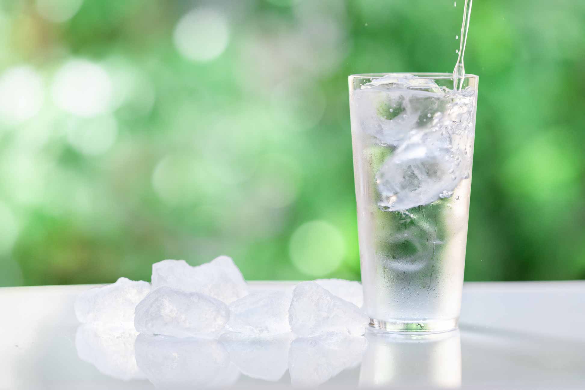 水道水で手軽においしい氷を!おいしい氷の作り方とニオイ解消法